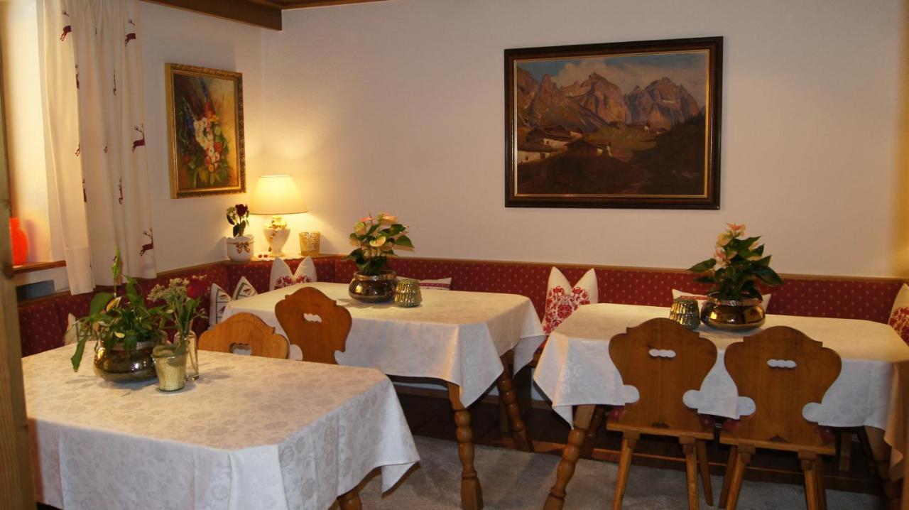Bed & Breakfast Hartenfels 3*