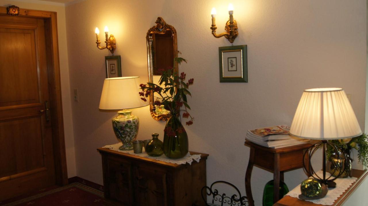 Bed & Breakfast Hartenfels 3*